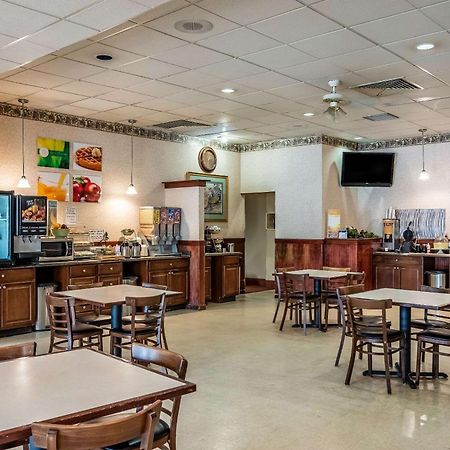 Quality Inn Тринидад Экстерьер фото