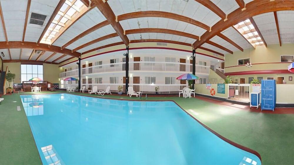 Quality Inn Тринидад Экстерьер фото
