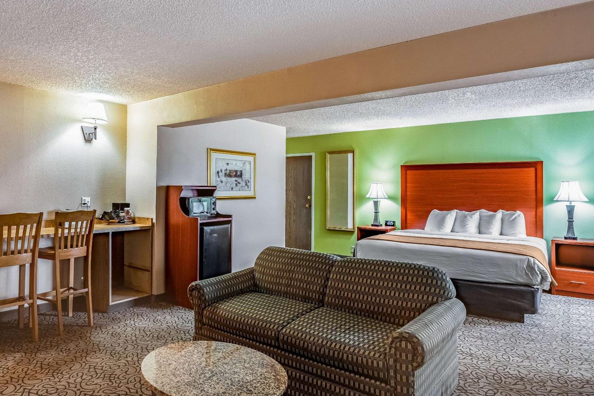 Quality Inn Тринидад Экстерьер фото