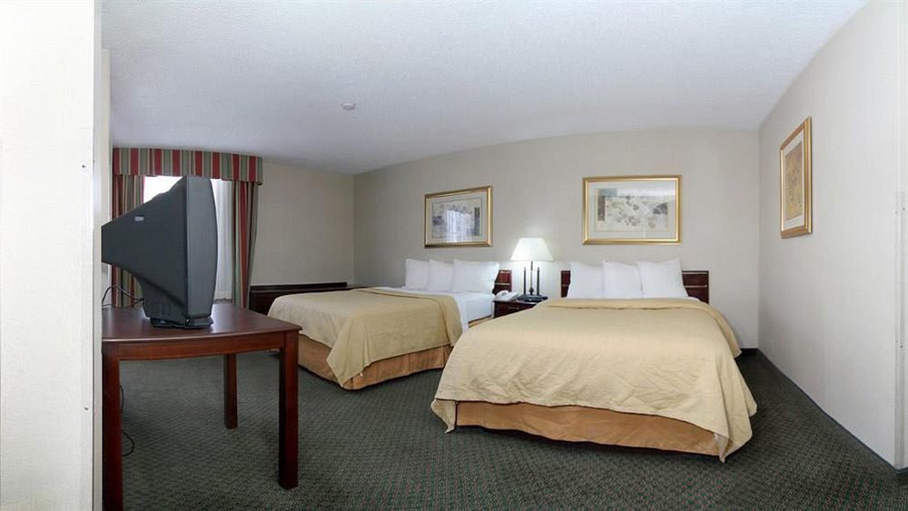 Quality Inn Тринидад Экстерьер фото