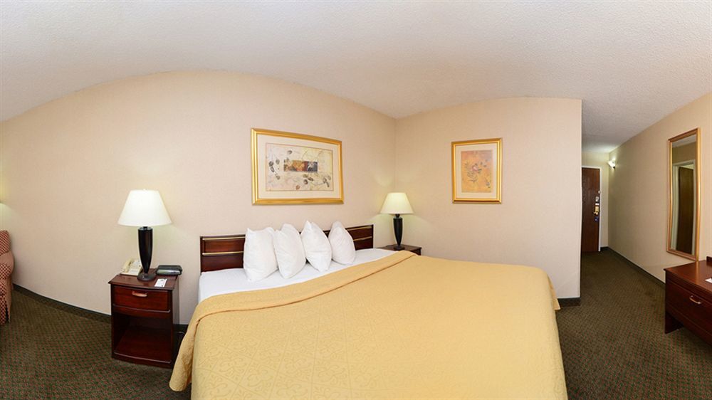 Quality Inn Тринидад Экстерьер фото