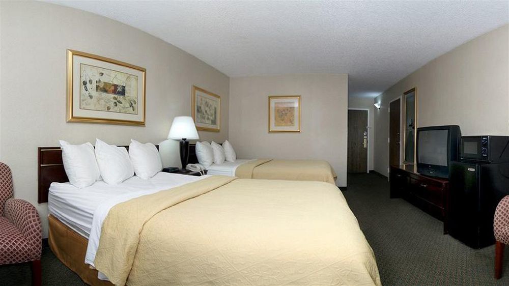 Quality Inn Тринидад Экстерьер фото