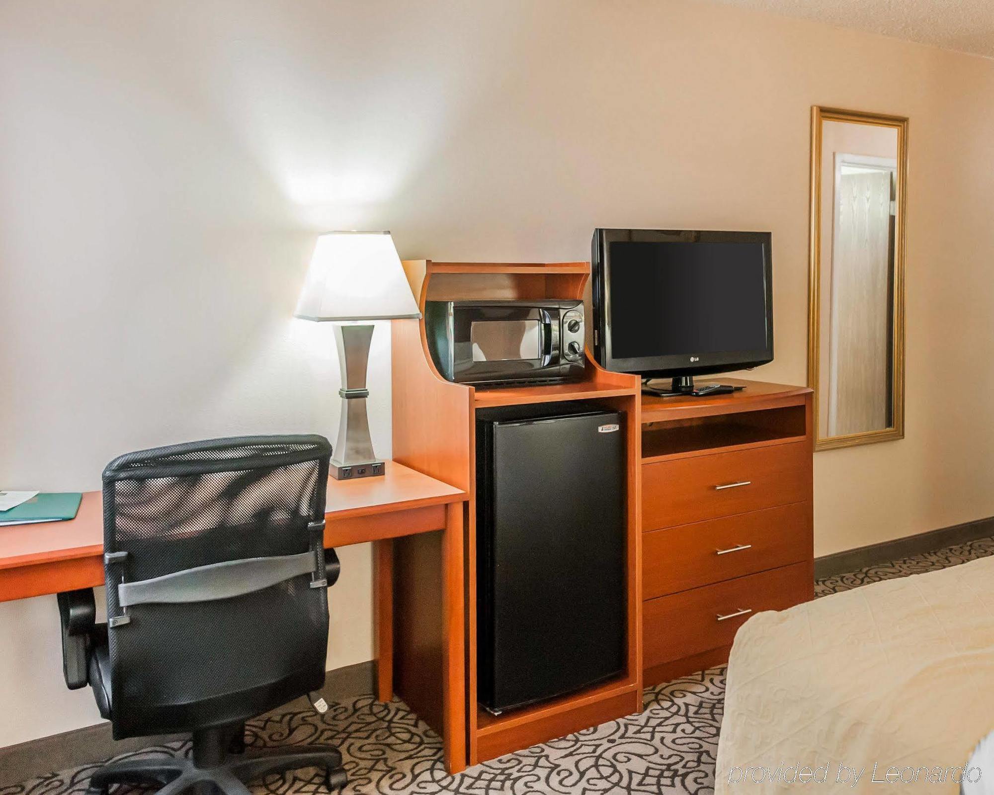 Quality Inn Тринидад Экстерьер фото