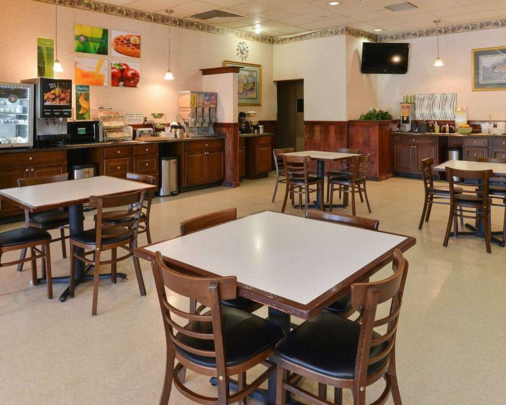 Quality Inn Тринидад Ресторан фото
