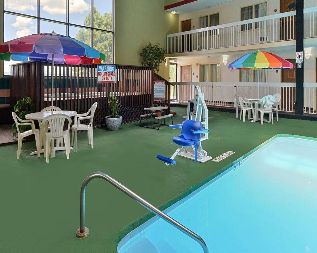 Quality Inn Тринидад Удобства фото
