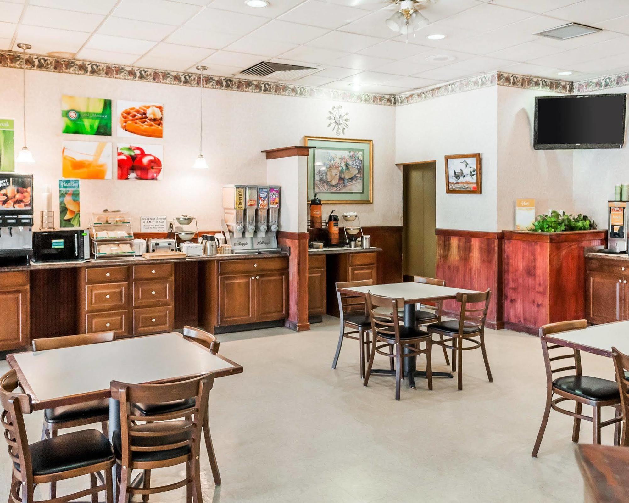 Quality Inn Тринидад Экстерьер фото