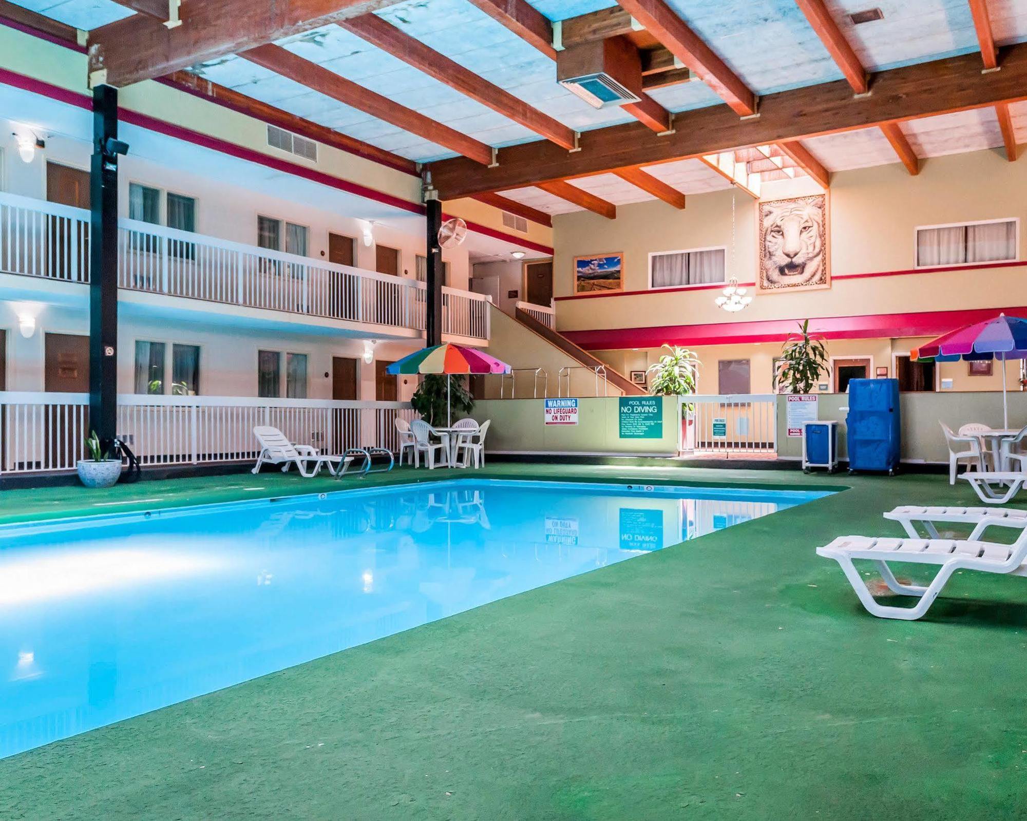 Quality Inn Тринидад Экстерьер фото